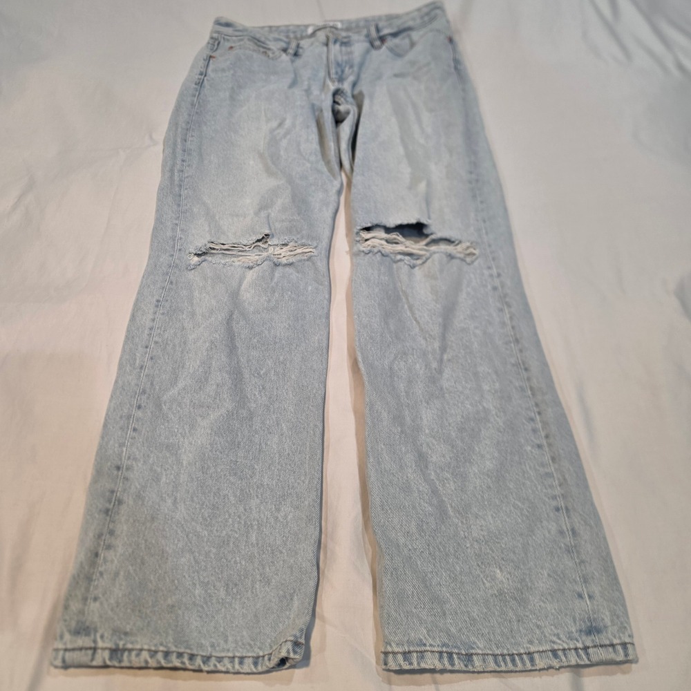 Pull&Bear Distressed Jeans Womens Size 10 Light Blue Excellent Ripped Knee Denim